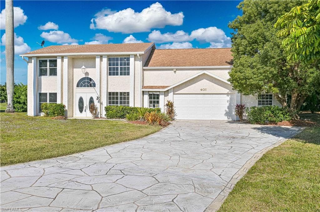 401 SE 10th LN CAPE CORAL, FL 33990