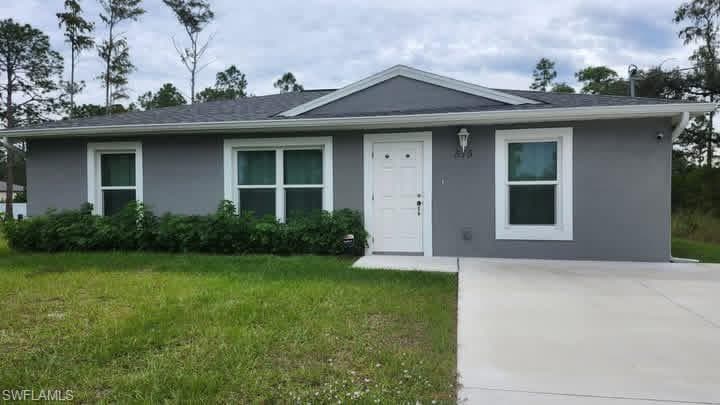 575 Oakshire LN LEHIGH ACRES, FL 33972