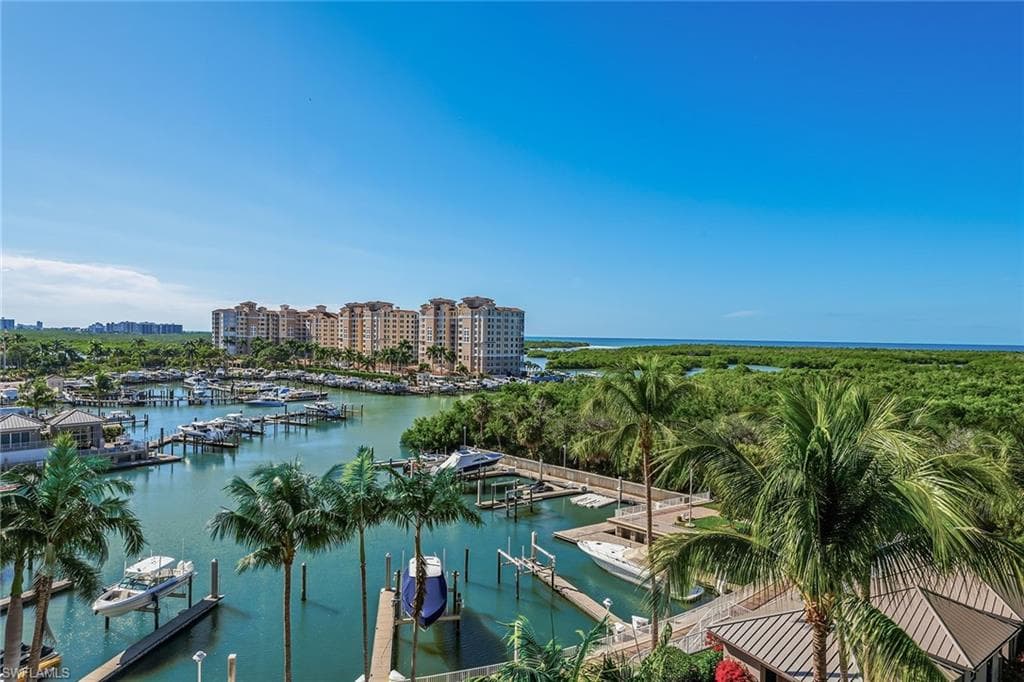 13675 Vanderbilt DR 707 NAPLES, FL 34110