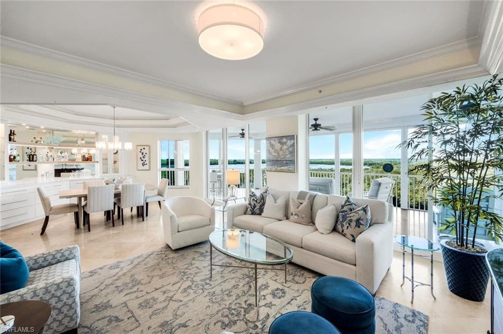 295 Grande WAY 304 NAPLES, FL 34110