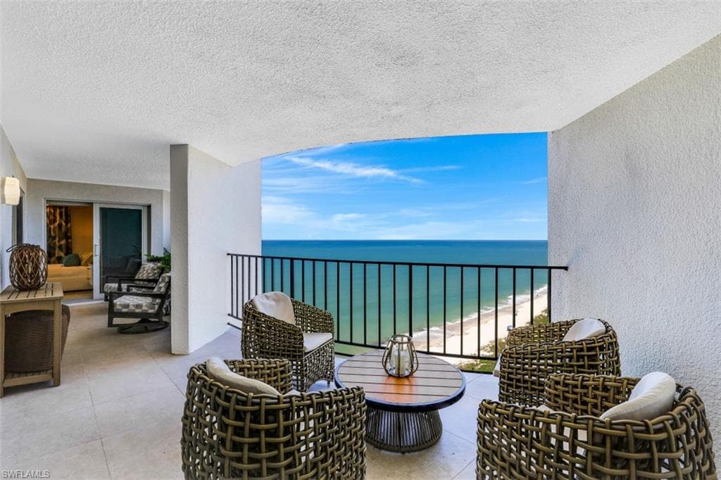 3951 Gulf Shore BLVD N 1203 NAPLES, FL 34103