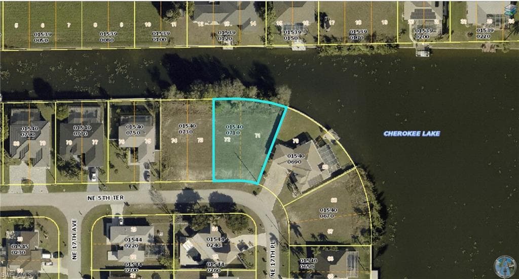 1713 NE 5th TER CAPE CORAL, FL 33909