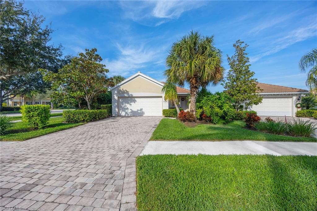 7234 Adriana CT NAPLES, FL 34114