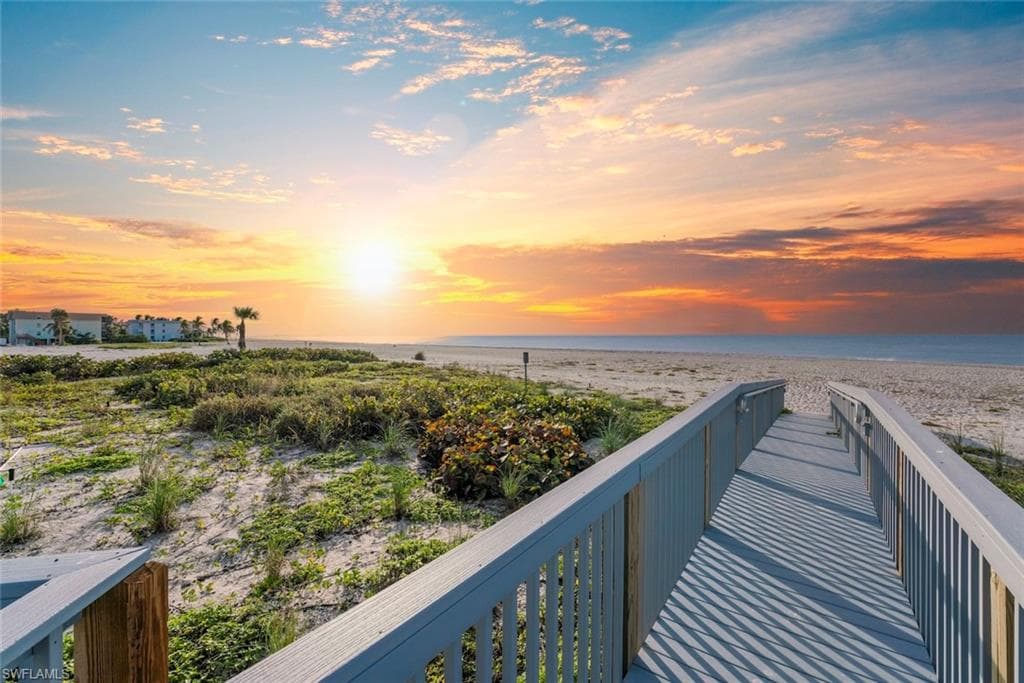 3127 W Gulf DR 101 SANIBEL, FL 33957