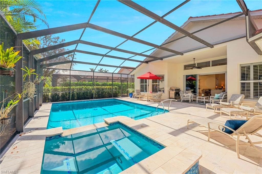 4748 Cerromar DR NAPLES, FL 34112