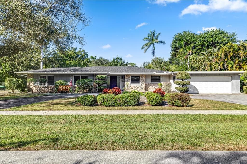 3540 Avocado DR FORT MYERS, FL 33901