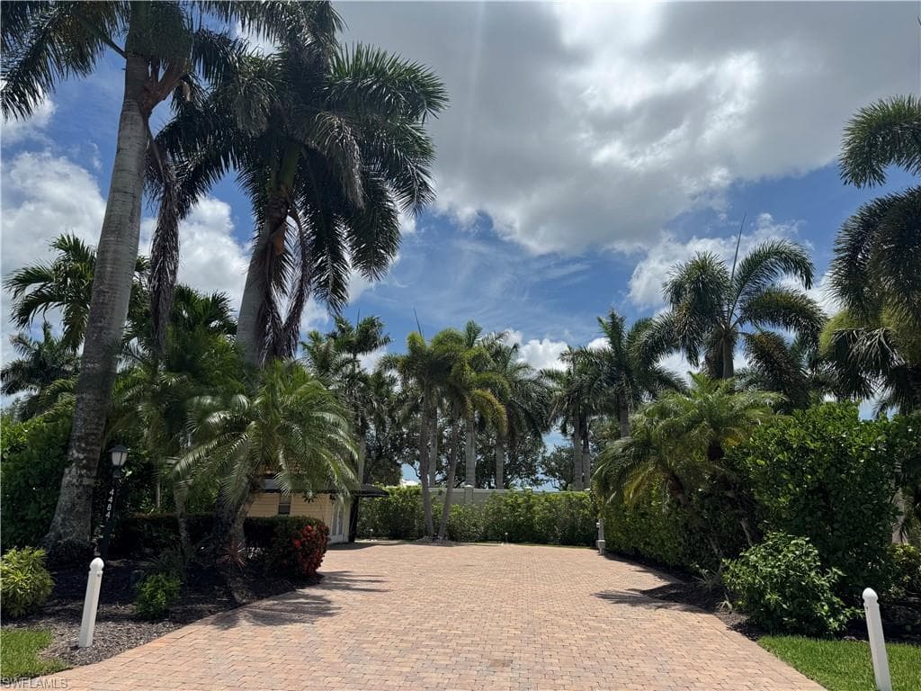 4484 Southern Breeze DR NAPLES, FL 34114