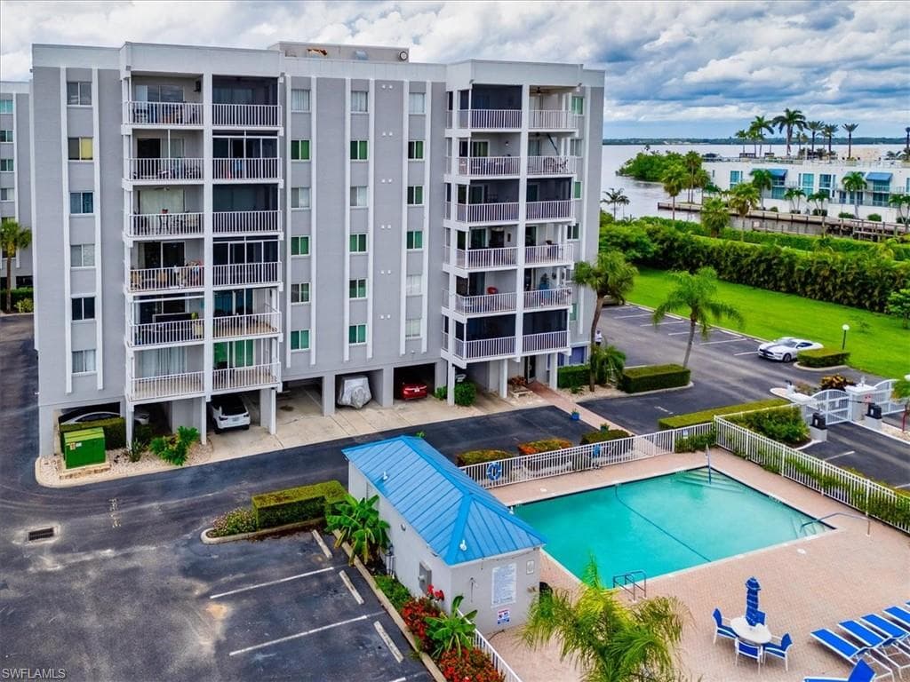 2885 Palm Beach BLVD 308 FORT MYERS, FL 33916
