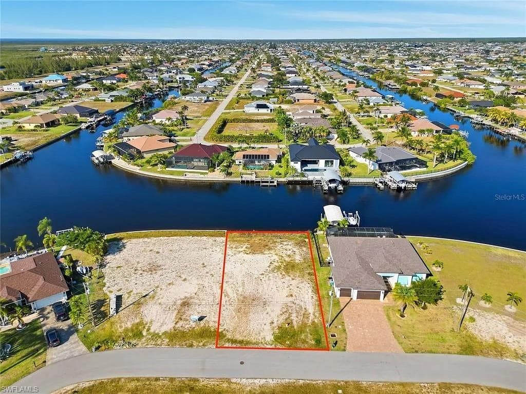 3809 NW 3rd TER CAPE CORAL, FL 33993