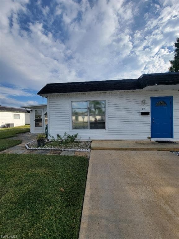 45 Tangelo CT LEHIGH ACRES, FL 33936