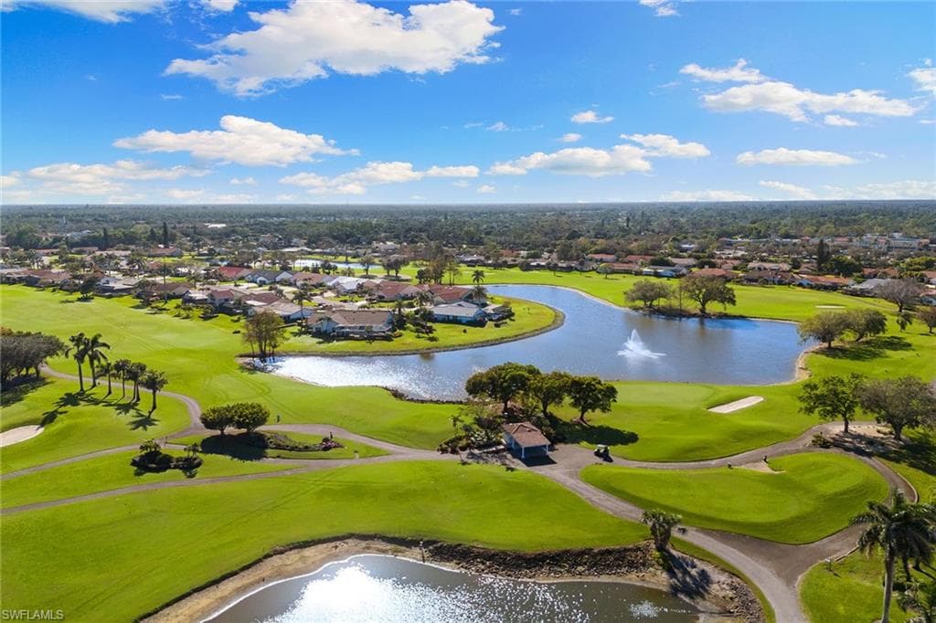 1051 Foxfire LN 205 NAPLES, FL 34104