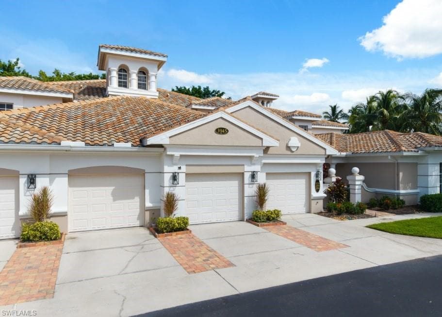 3945 Deer Crossing CT 105 NAPLES, FL 34114