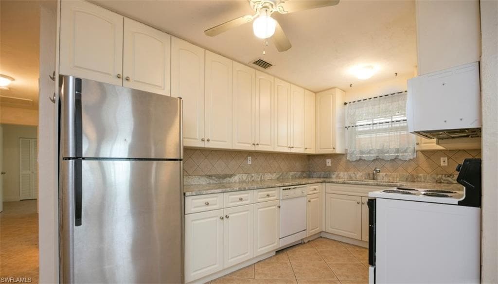 742 109th AVE N NAPLES, FL 34108