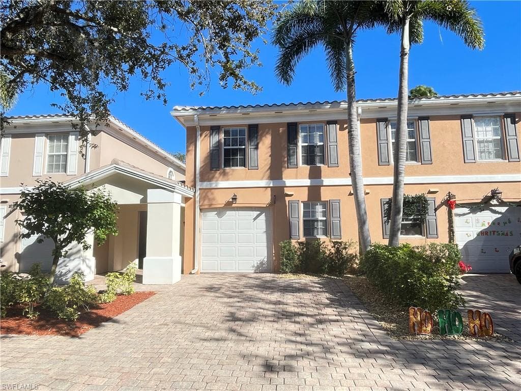 5549 Cove CIR NAPLES, FL 34119