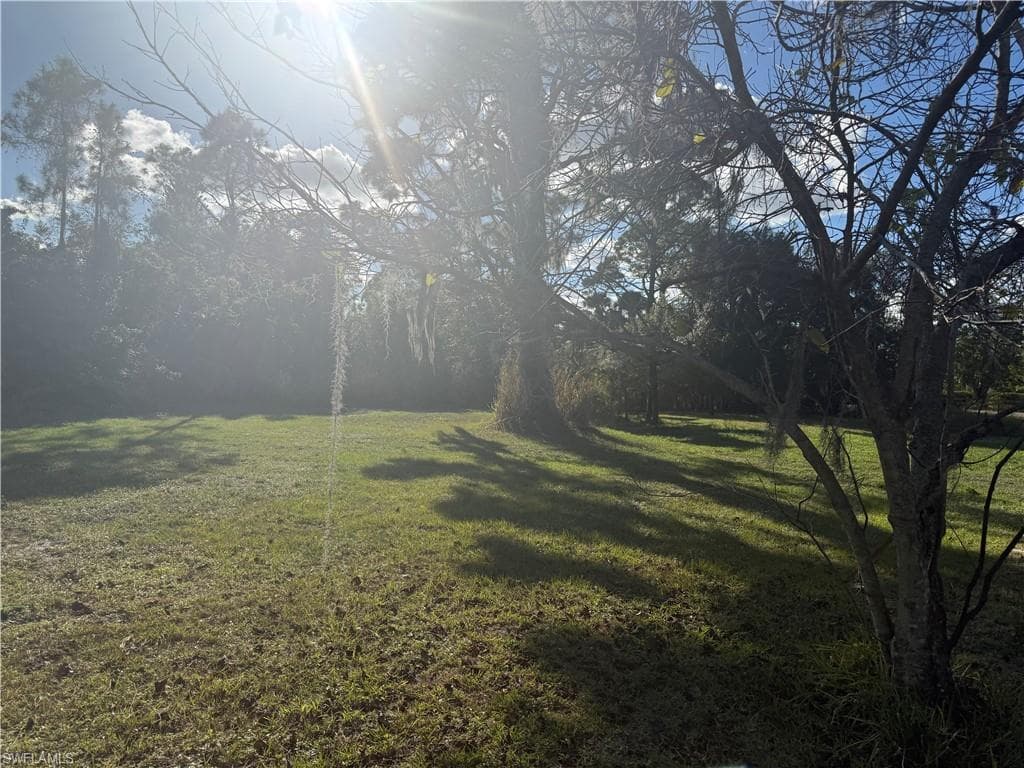 21219 N River RD ALVA, FL 33920