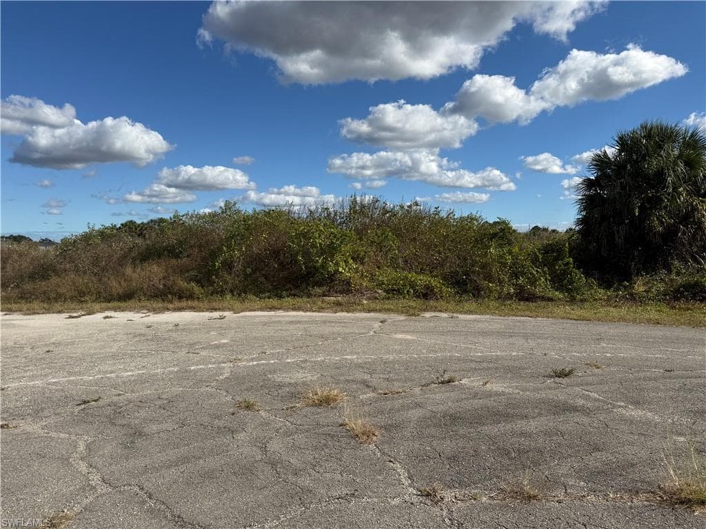 7024 Hero CT LABELLE, FL 33935