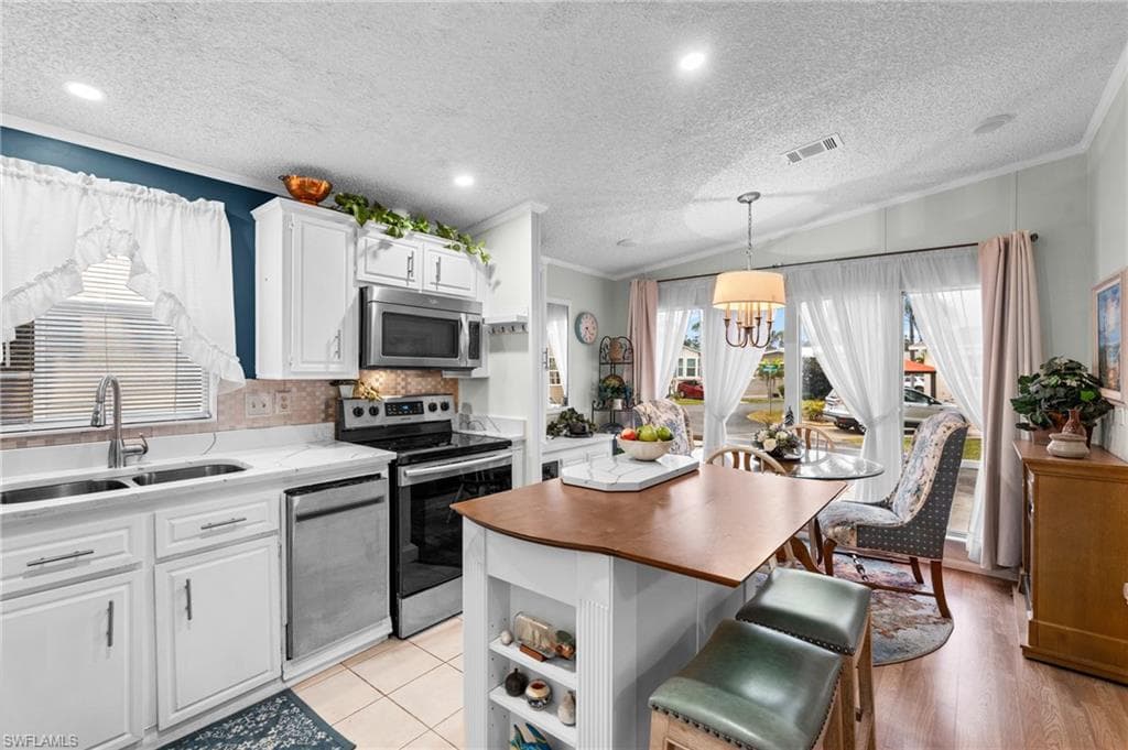 4751 Lafayette LN W ESTERO, FL 33928