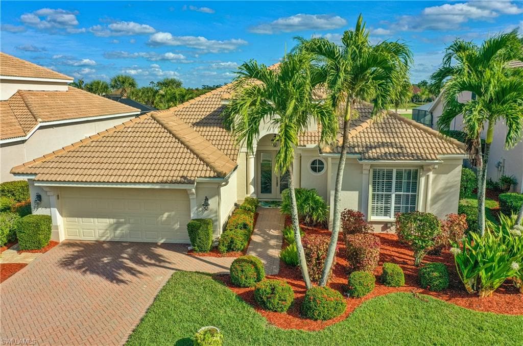 9115 LINKS DR FORT MYERS, FL 33913