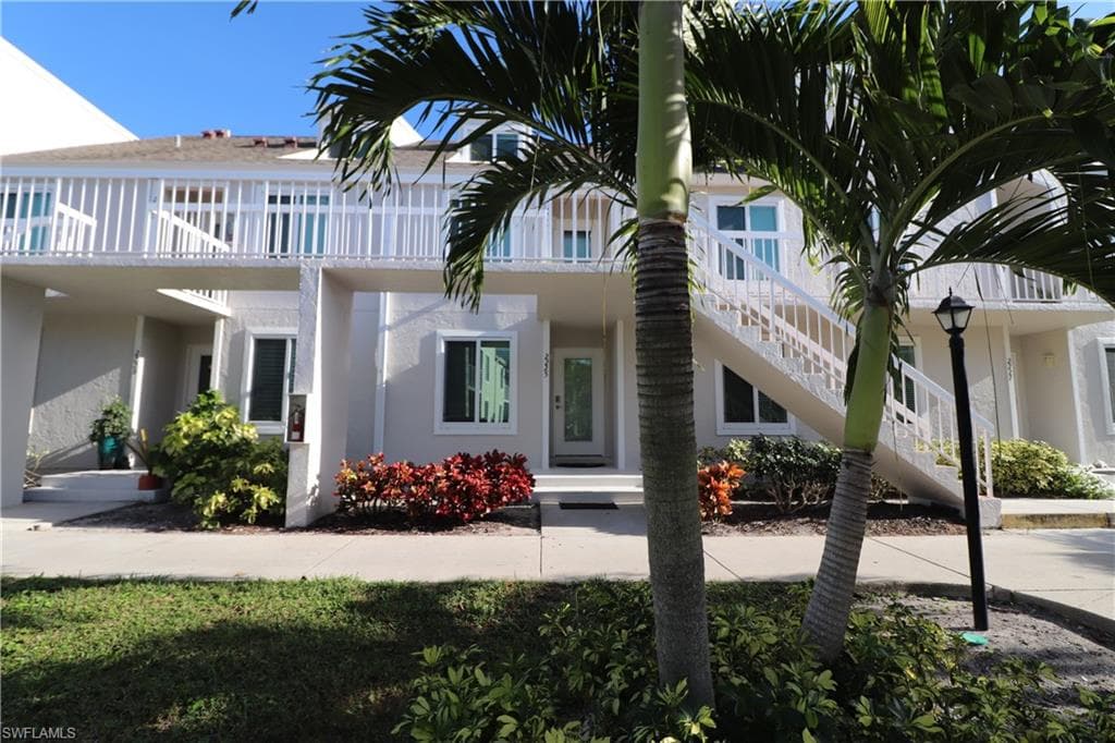 2225 San Marco RD 5-103 MARCO ISLAND, FL 34145