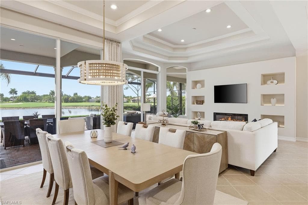 8950 Shenendoah CIR NAPLES, FL 34113