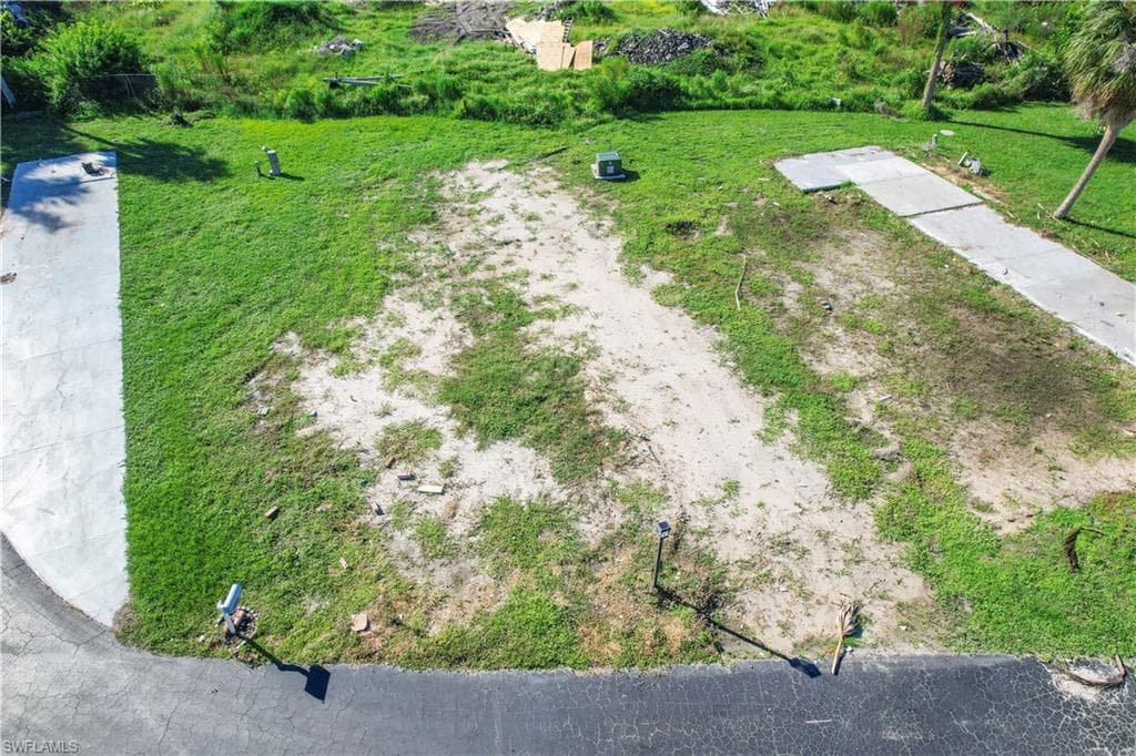 123 Ash LN FORT MYERS, FL 33908