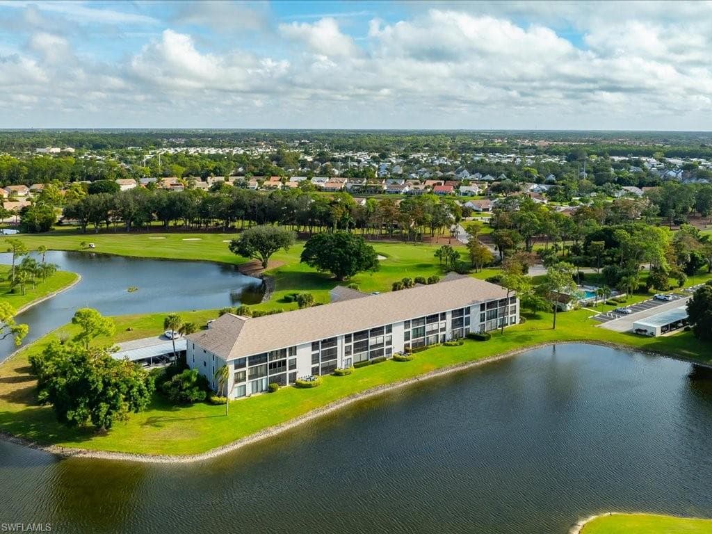 460 Fox Haven DR 1107 NAPLES, FL 34104