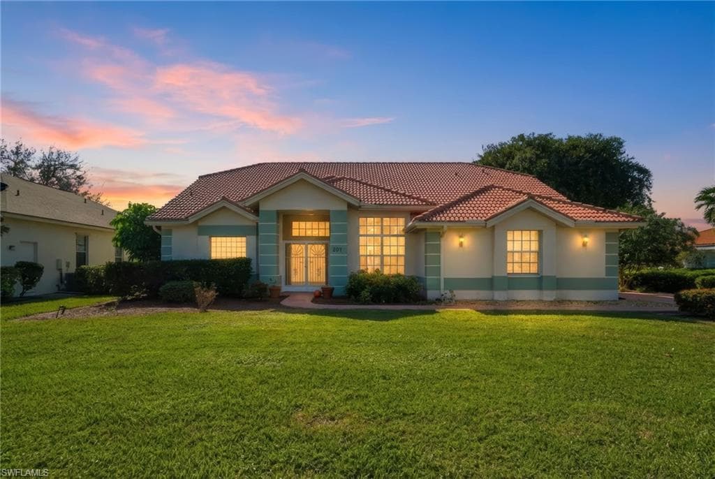 307 Lambton LN NAPLES, FL 34104