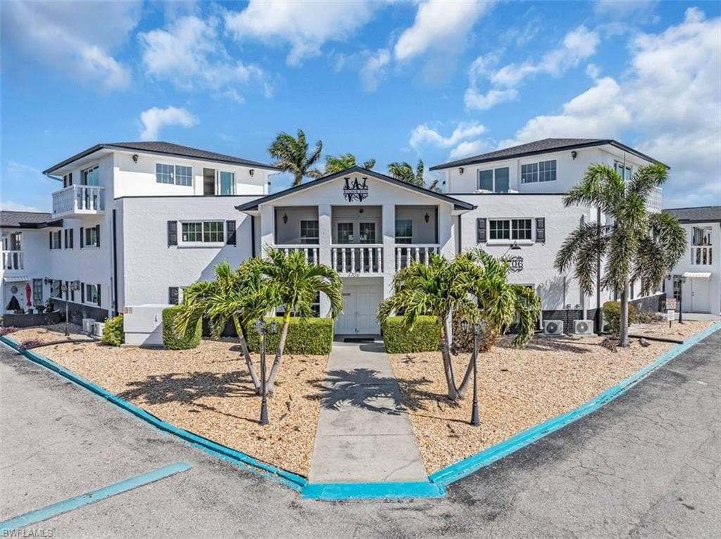 3704 Broadway 204 FORT MYERS, FL 33901