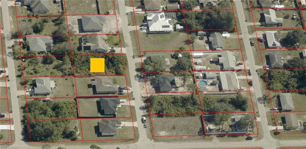 2814 8th ST W LEHIGH ACRES, FL 33971