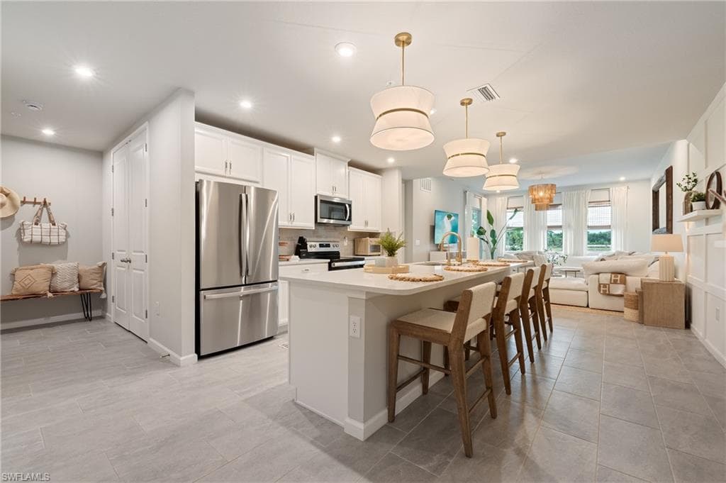 4638 Arboretum CIR 102 NAPLES, FL 34112