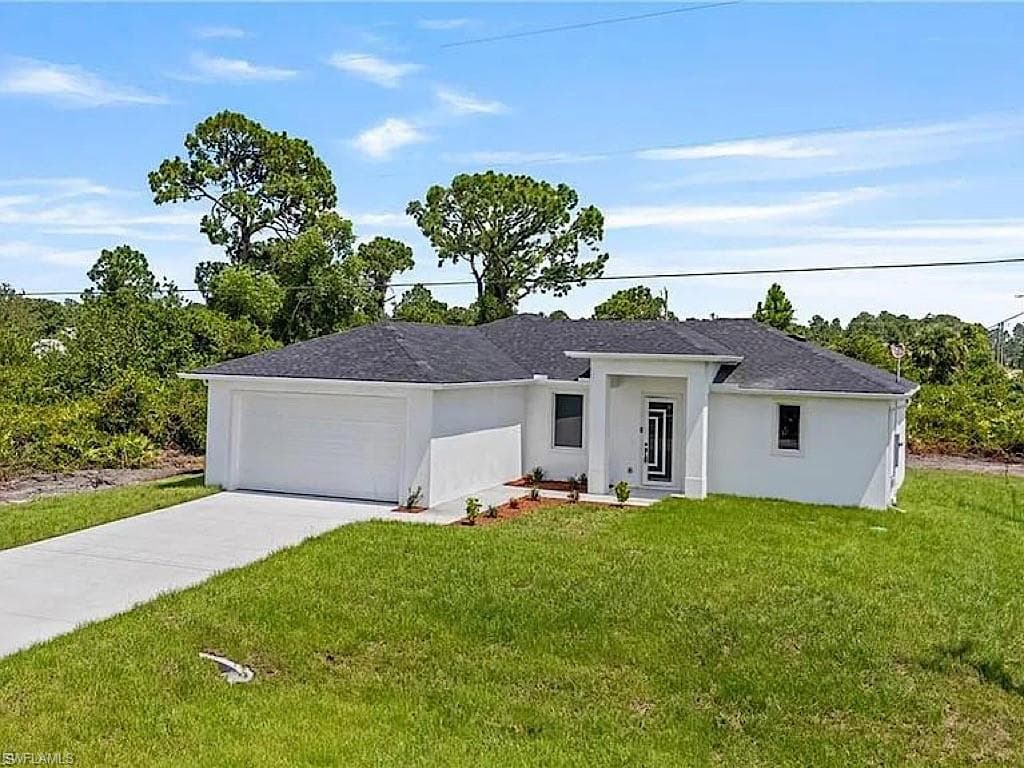 938 Grant BLVD LEHIGH ACRES, FL 33974