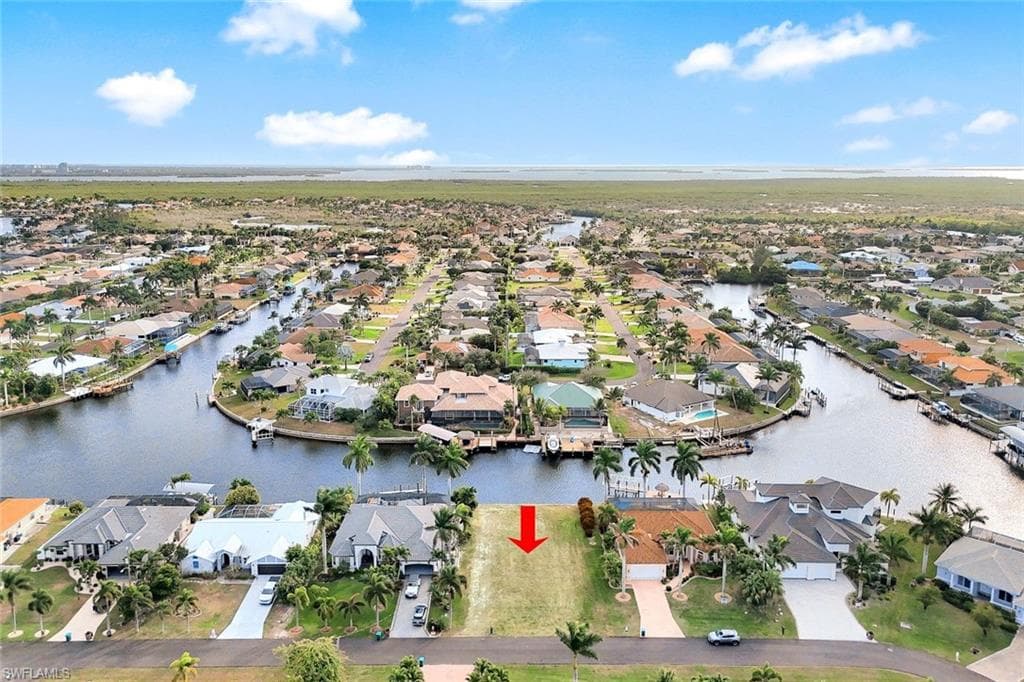 2210 SW 52nd LN CAPE CORAL, FL 33914