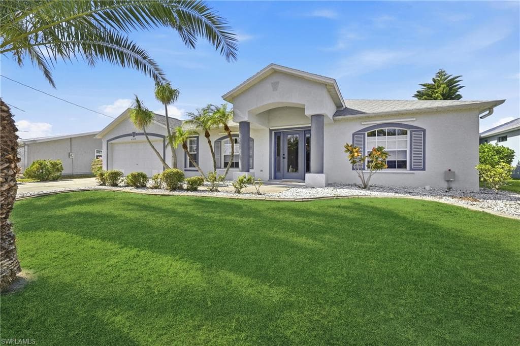 4219 Eastlake CT PORT CHARLOTTE, FL 33948