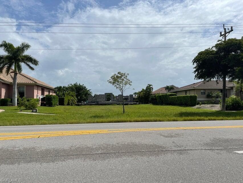 207 Bald Eagle DR MARCO ISLAND, FL 34145