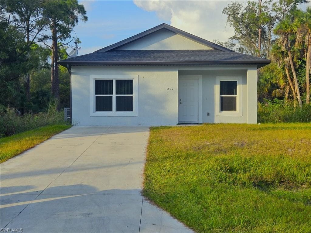3520 49th ST W LEHIGH ACRES, FL 33971