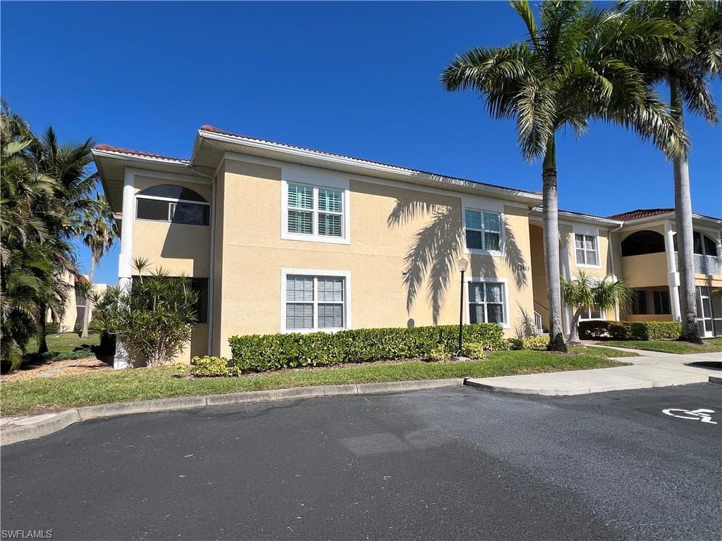 12515 McGregor BLVD 104 FORT MYERS, FL 33919