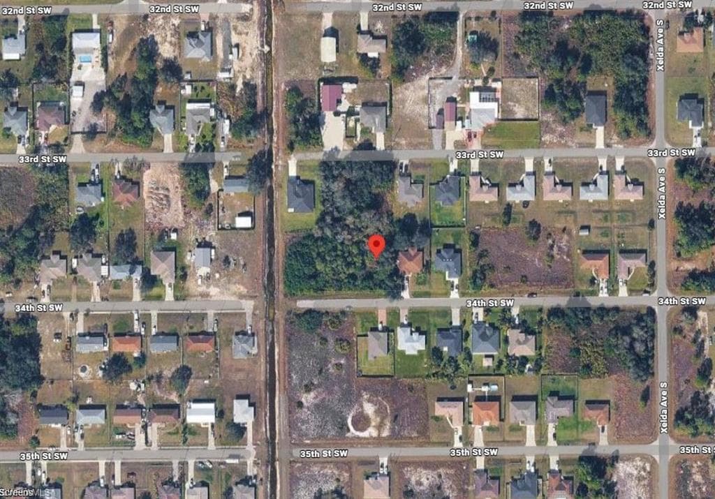 3814 34th ST SW LEHIGH ACRES, FL 33976