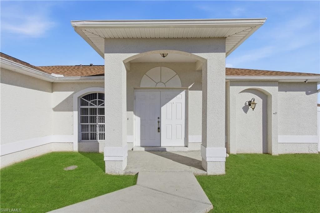 2111 NE 24th TER CAPE CORAL, FL 33909