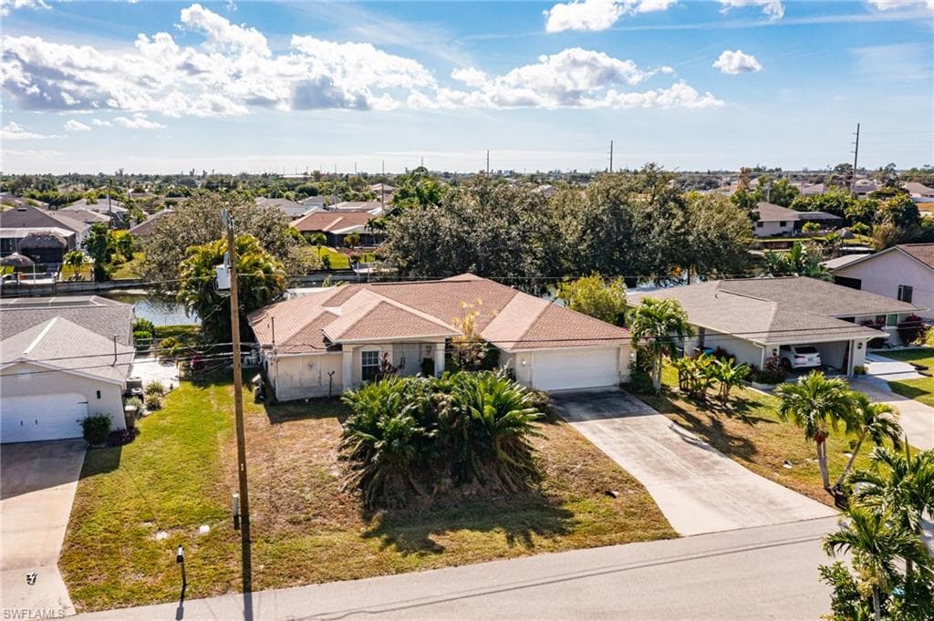 126 SE 16th TER CAPE CORAL, FL 33990