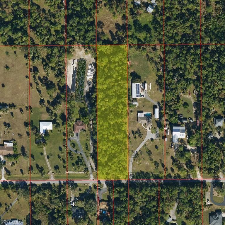 555 18TH AVE NE NAPLES, FL 34120