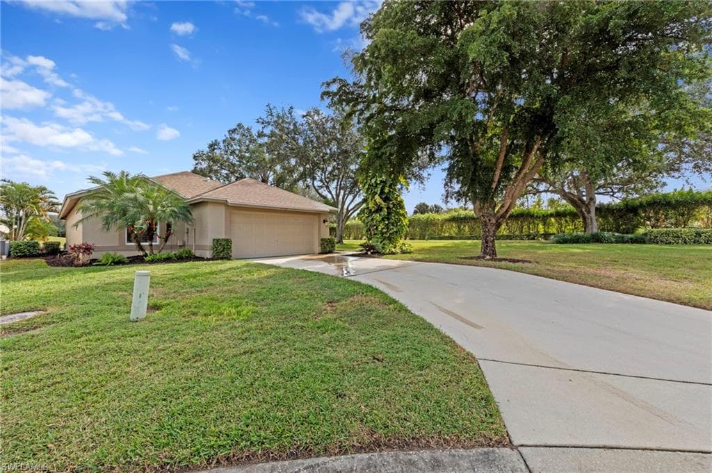 21185 Butchers Holler ESTERO, FL 33928