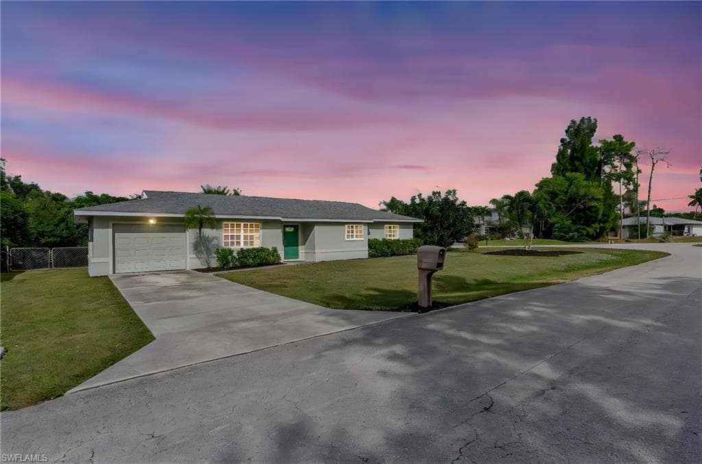 8017 Pelican RD FORT MYERS, FL 33967