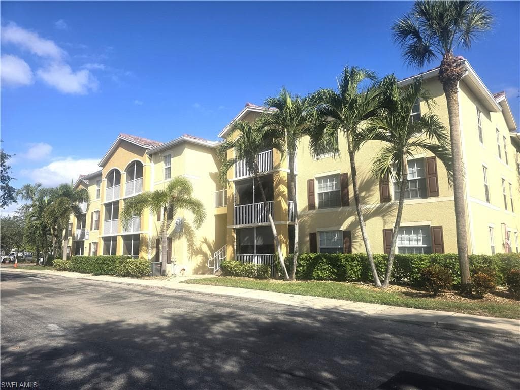 4122 Residence DR 108 FORT MYERS, FL 33901