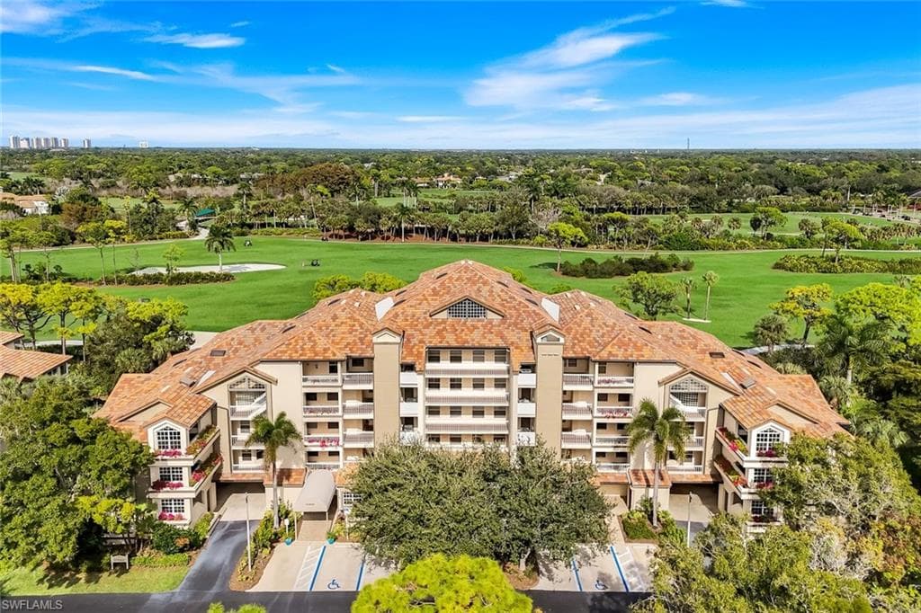 26890 Wedgewood DR 402 BONITA SPRINGS, FL 34134