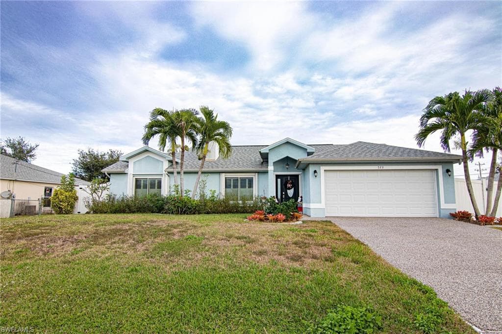 723 SE 9th AVE CAPE CORAL, FL 33990