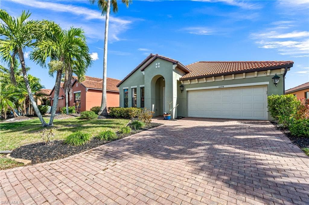 12154 Country Day CIR FORT MYERS, FL 33913