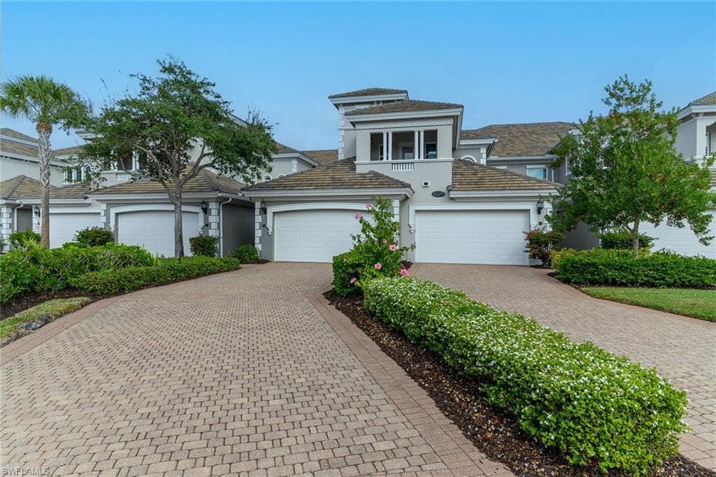 9205 Museo CIR 103 NAPLES, FL 34114