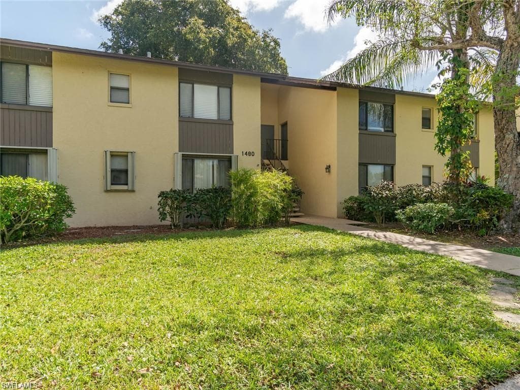 1480 Green Valley CIR 204 NAPLES, FL 34104