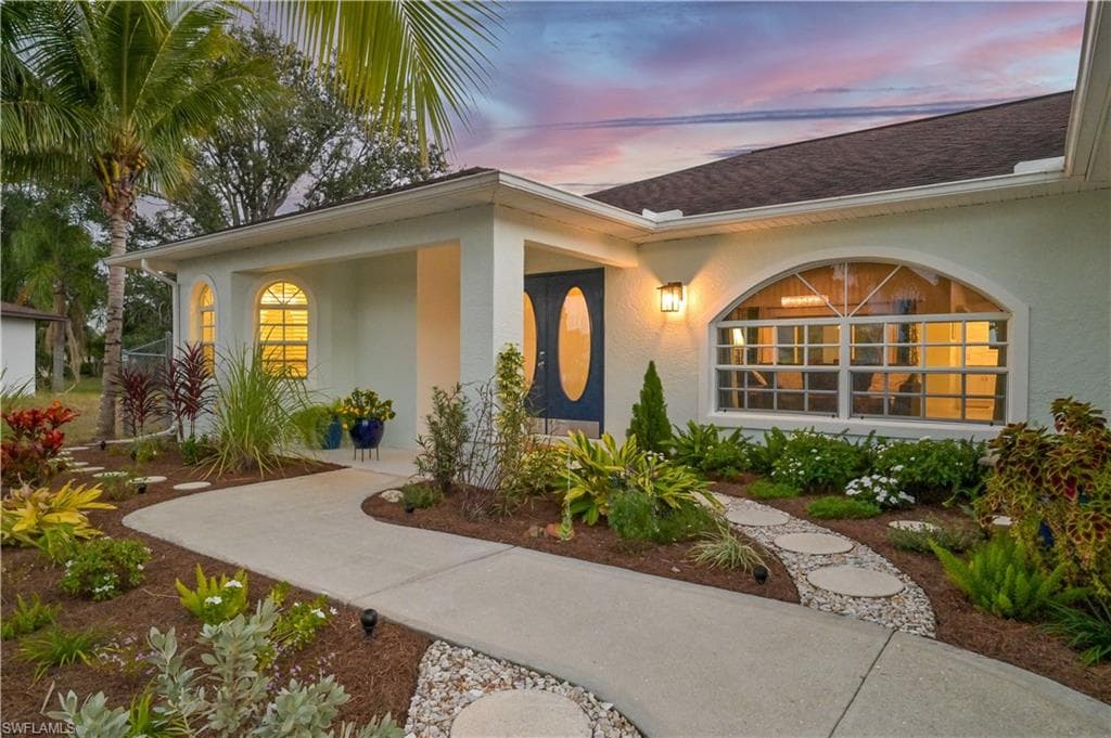 226 SW 30th TER CAPE CORAL, FL 33914