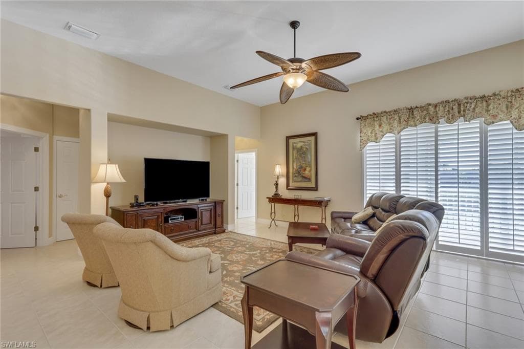 28666 San Lucas LN 202 BONITA SPRINGS, FL 34135